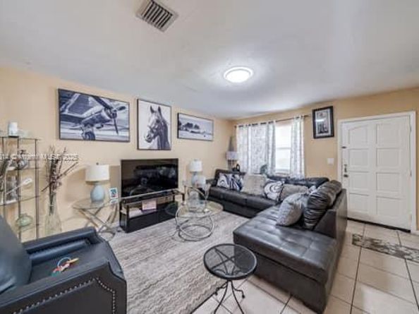 1350 NE 149th St, Miami FL 33161