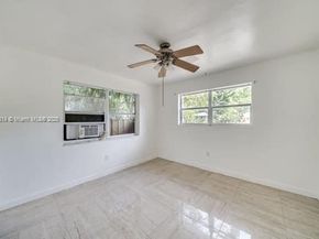 1350 NE 149th St, Miami FL 33161