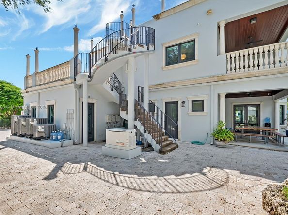 7400 SW 72nd Ct, Miami FL 33143