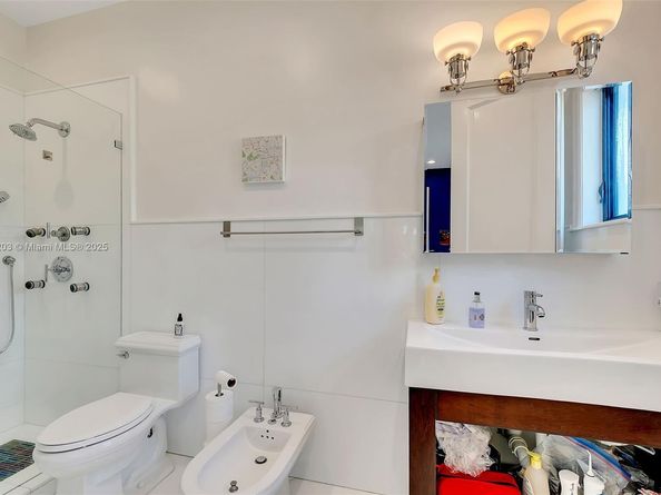 7400 SW 72nd Ct, Miami FL 33143