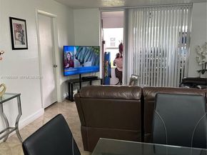 8021 N Sunrise Lakes Dr 101, Sunrise FL 33322