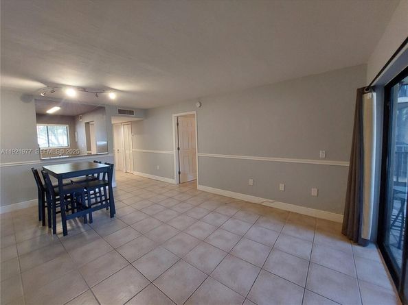 8415 SW 107th Ave 255W, Miami FL 33173