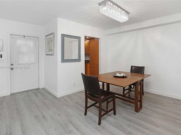 580 Egret Dr 124, Hallandale Beach FL 33009