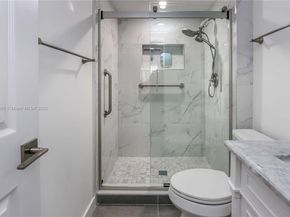 580 Egret Dr 124, Hallandale Beach FL 33009