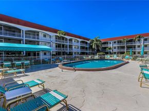 580 Egret Dr 124, Hallandale Beach FL 33009