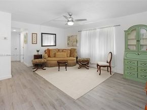 580 Egret Dr 124, Hallandale Beach FL 33009