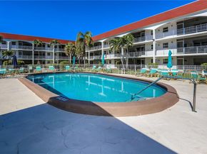 580 Egret Dr 124, Hallandale Beach FL 33009