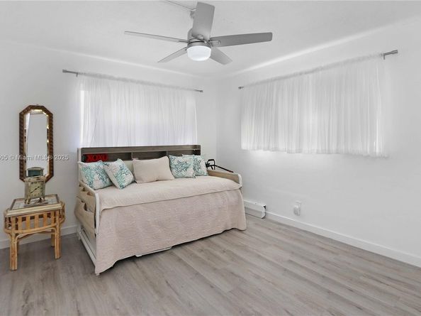 580 Egret Dr 124, Hallandale Beach FL 33009