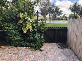 6713 SW 112th Ct, Miami FL 33173