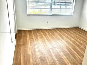 6713 SW 112th Ct, Miami FL 33173