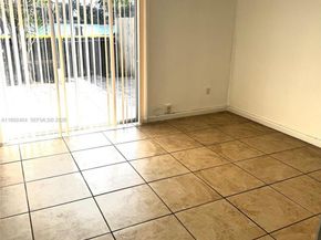 6713 SW 112th Ct, Miami FL 33173