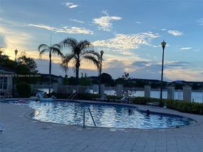 5011 Wiles Rd 207, Coconut Creek FL 33073