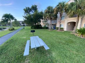 5011 Wiles Rd 207, Coconut Creek FL 33073
