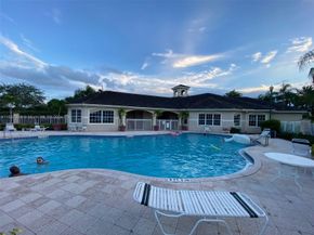 5011 Wiles Rd 207, Coconut Creek FL 33073