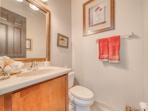 7601 SW 187th St, Cutler Bay FL 33157