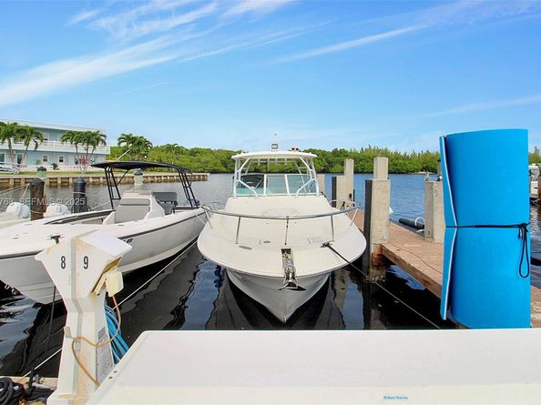 2700 NE 135th St 12, North Miami FL 33181