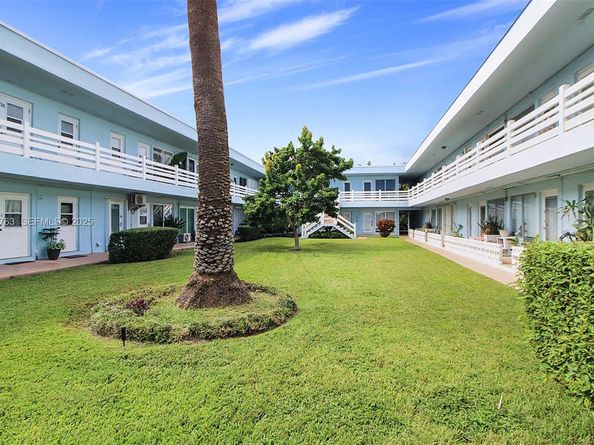 2700 NE 135th St 12, North Miami FL 33181