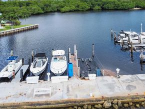 2700 NE 135th St 12, North Miami FL 33181