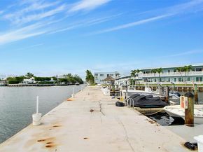 2700 NE 135th St 12, North Miami FL 33181