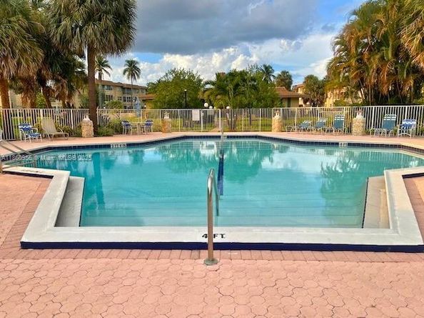 5011 W Oakland Park Blvd 207, Lauderdale Lakes FL 33313