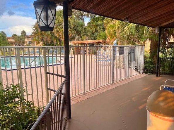 5011 W Oakland Park Blvd 207, Lauderdale Lakes FL 33313