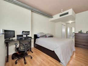 690 SW 1st Ct 1504, Miami FL 33130