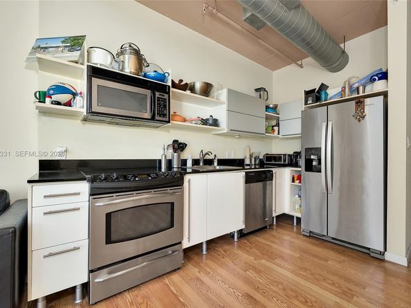 690 SW 1st Ct 1504, Miami FL 33130