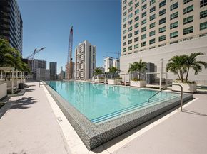 690 SW 1st Ct 1504, Miami FL 33130