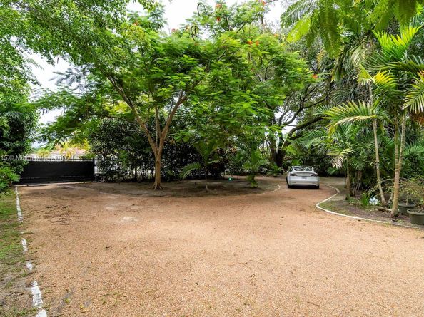 14000 N Miami Ave, Miami FL 33168