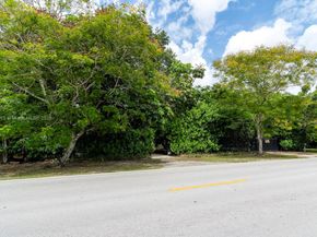 14000 N Miami Ave, Miami FL 33168