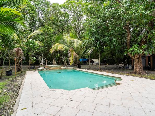 14000 N Miami Ave, Miami FL 33168
