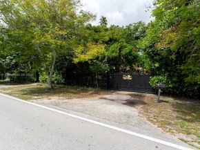 14000 N Miami Ave, Miami FL 33168