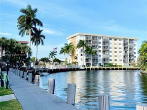 2990 NE 16th Ave 204, Oakland Park FL 33334