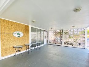 2990 NE 16th Ave 204, Oakland Park FL 33334