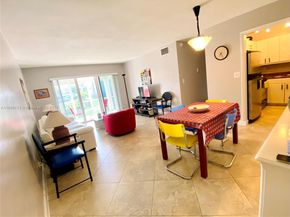 2990 NE 16th Ave 204, Oakland Park FL 33334