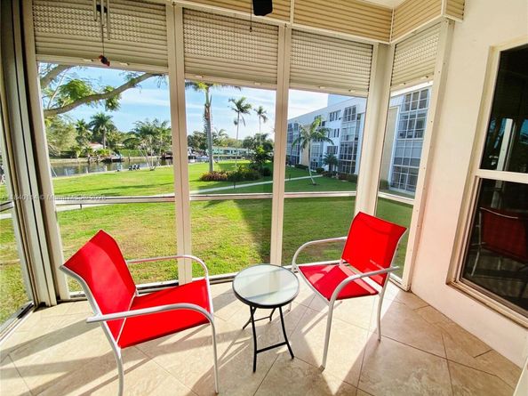 2990 NE 16th Ave 204, Oakland Park FL 33334