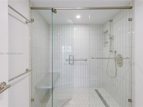 881 Ocean Dr 13C, Key Biscayne FL 33149