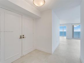 881 Ocean Dr 13C, Key Biscayne FL 33149