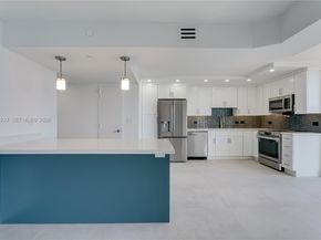 881 Ocean Dr 13C, Key Biscayne FL 33149