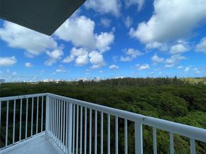 14951 Royal Oaks Ln 709, North Miami FL 33181