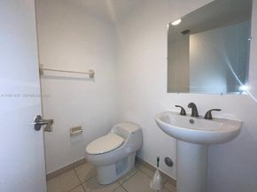 14951 Royal Oaks Ln 709, North Miami FL 33181