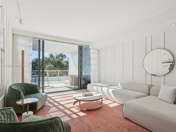 2201 Collins Ave 336, Miami Beach FL 33139