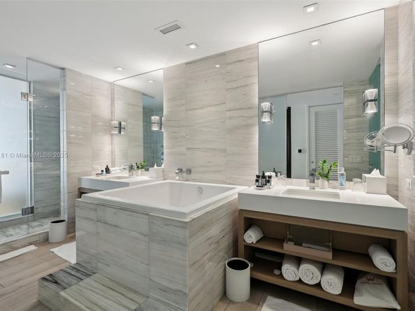 2201 Collins Ave 336, Miami Beach FL 33139