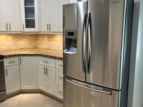 685 W 77th St, Hialeah FL 33014