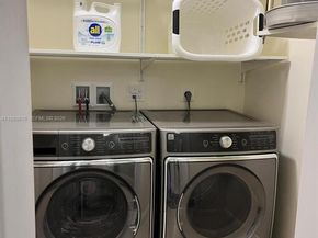 685 W 77th St, Hialeah FL 33014