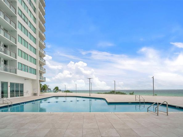 7135 Collins Ave 736, Miami Beach FL 33141
