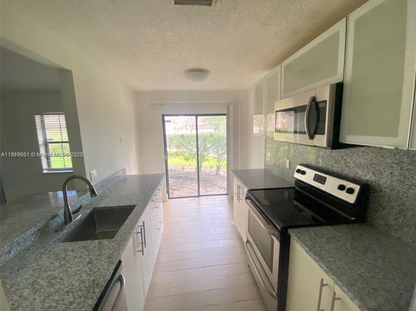 9269 W Sunrise Blvd, Plantation FL 33322