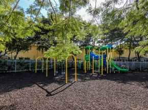 2143 Hacienda Ter, Weston FL 33327