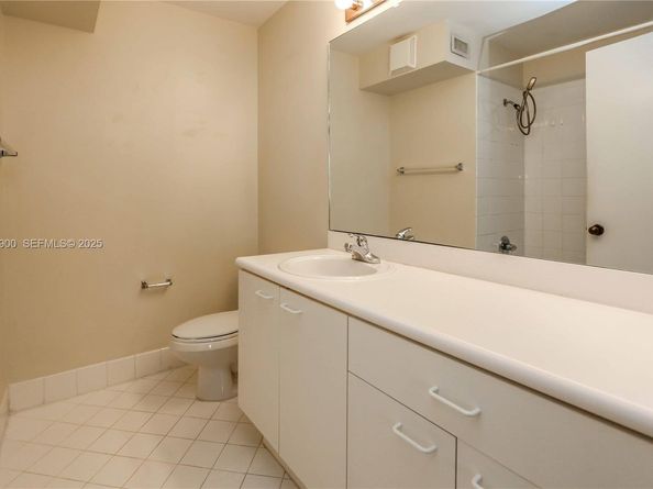 2143 Hacienda Ter, Weston FL 33327