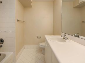 2143 Hacienda Ter, Weston FL 33327